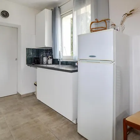 Awesome Home In San-Giuliano