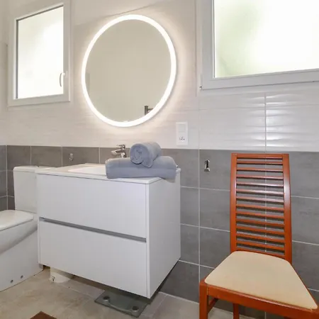 2 Bedroom Stunning In Hébergement de vacances