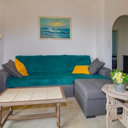 Hébergement de vacances 2 Bedroom Stunning In San-Giuliano