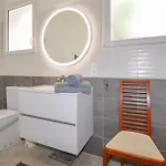 2 Bedroom Beautiful In Holiday home