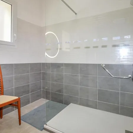 Awesome Home In San-Giuliano
