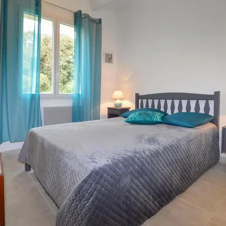 2 Bedroom Beautiful In Holiday home San-Giuliano