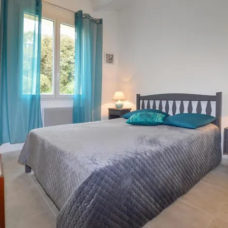 2 Bedroom Beautiful In Holiday home San-Giuliano