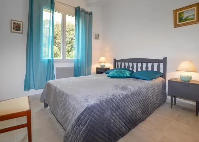 2 Bedroom Stunning In Feriehus San-Giuliano